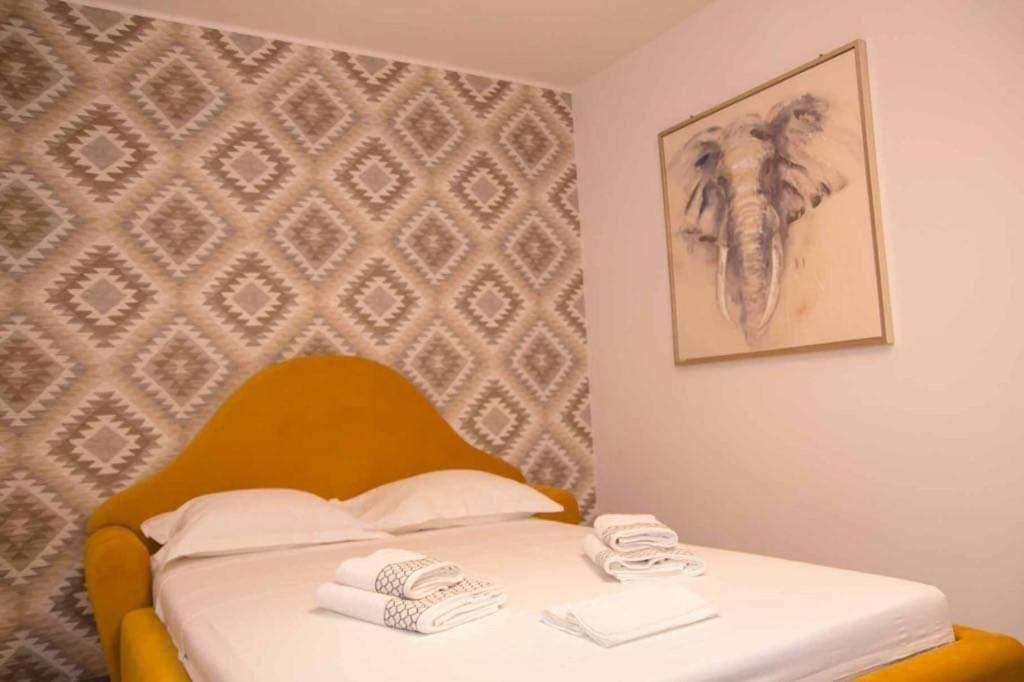 Colonial Touch Apartament Braşov Exterior foto
